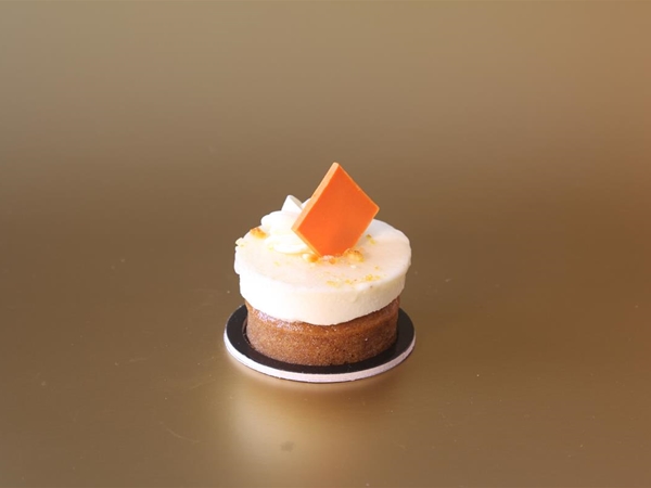 Petit carrot cake