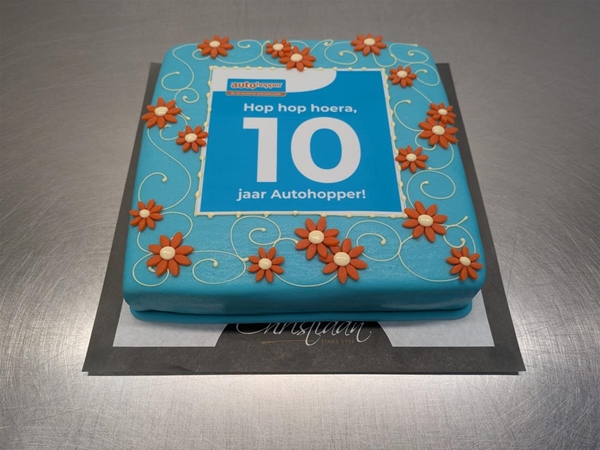 Logo taart 16 personen