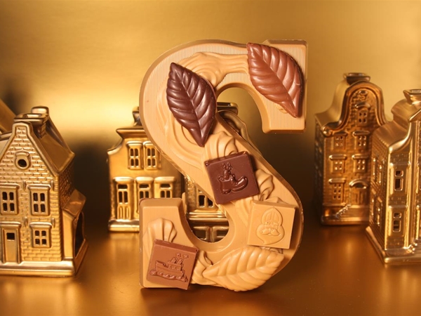 Dulcey Massieve chocolade letter