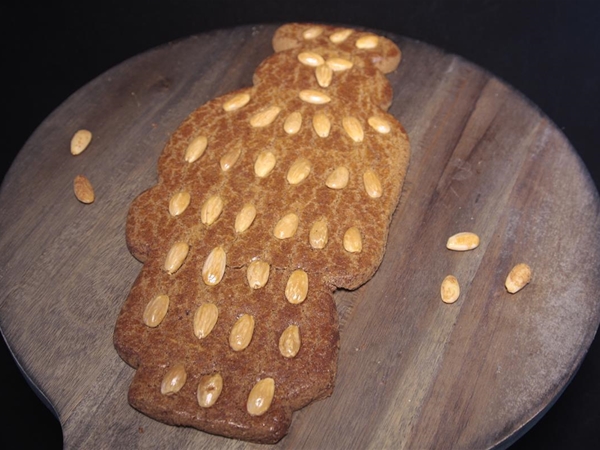 Speculaaspop groot met amandel